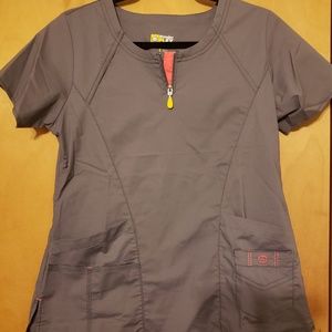 Wonderwink flex scrub top